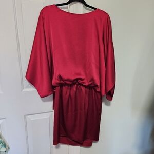 $258 Trina Turk Manhattan Hammered Satin Blouson Mini Dress M Roselle Red NEW